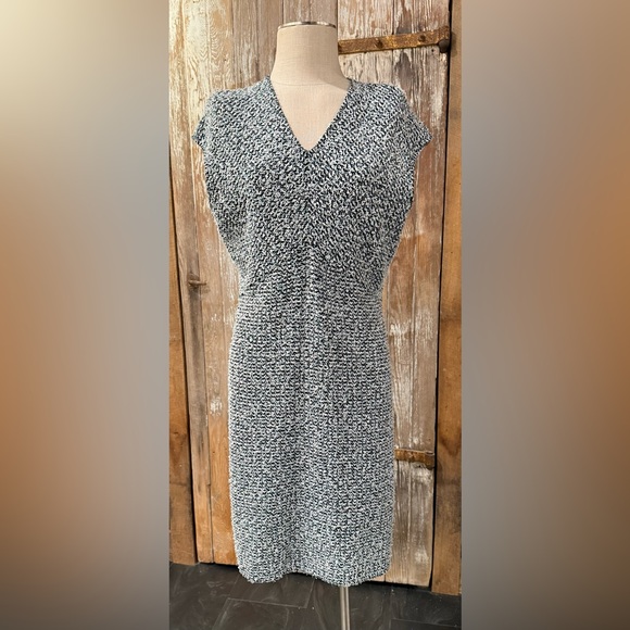 St. John Collection Dresses & Skirts - NWT St. JOHN Size 14 Multi Black White Mint Cap Sleeve V-Neck Dress Empire Waist